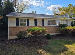 814 Desale St SW, Vienna, VA 22180