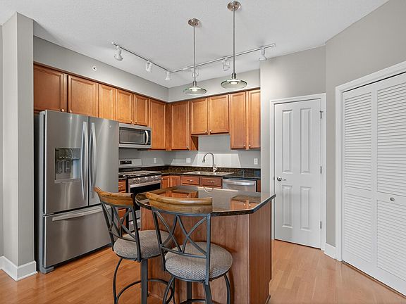 4th image of 500 E Grant St APT 709