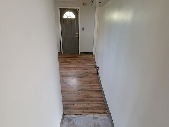 5th image of 4224 E 162nd St