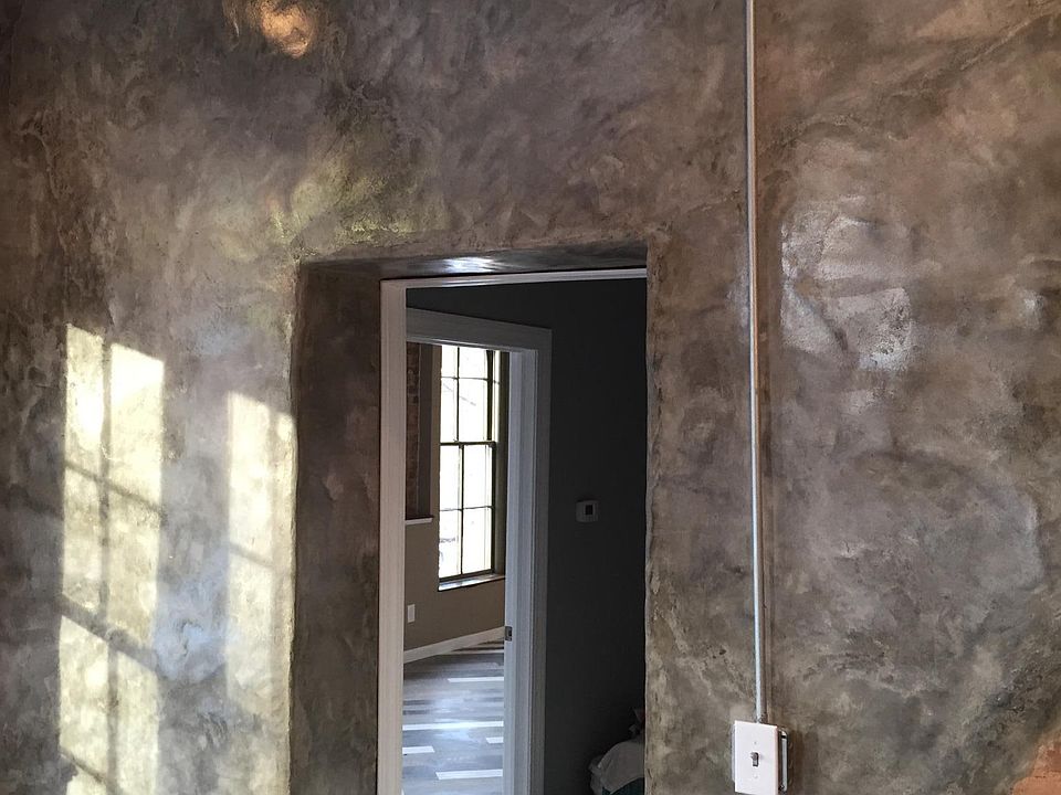 1st image of 429 Franklin St APT 2