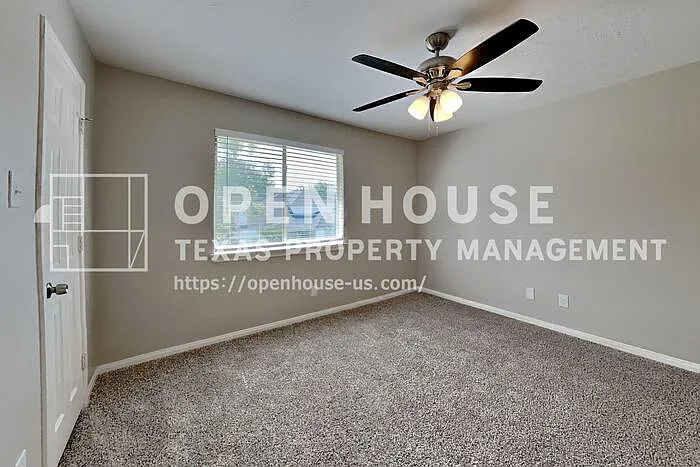 823 Portsmouth Dr — Photo 16