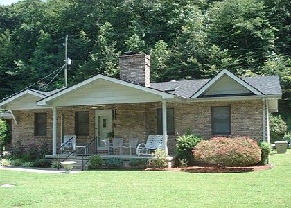 1st image of 147 Honeysuckle Dr
