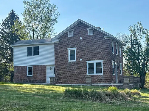 284 S Lewisberry Rd Photo 1