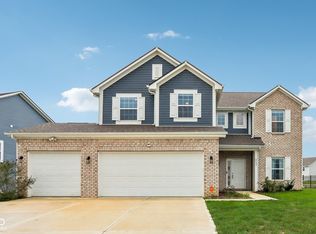 6589 W Shoreline Ct, Greenfield, IN 46140