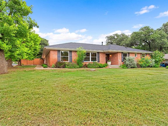 3rd image of 1308 Cardinal Hill Cir