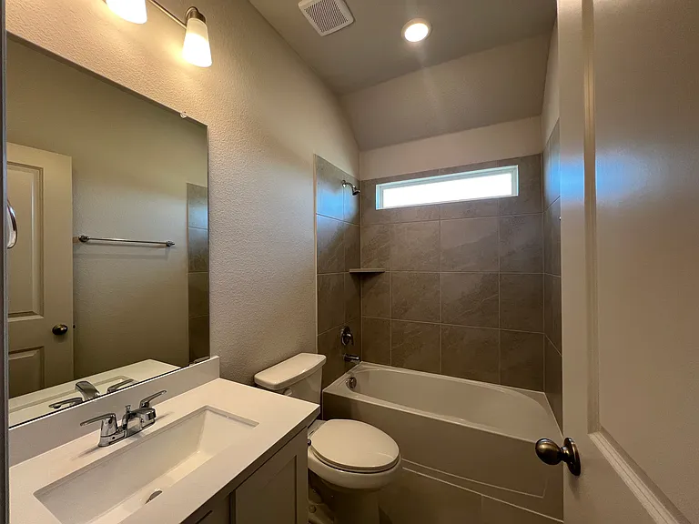 16108 Hidden Cove Dr — Photo 21