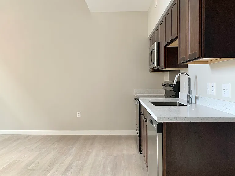 Chatham Lofts — Photo 16