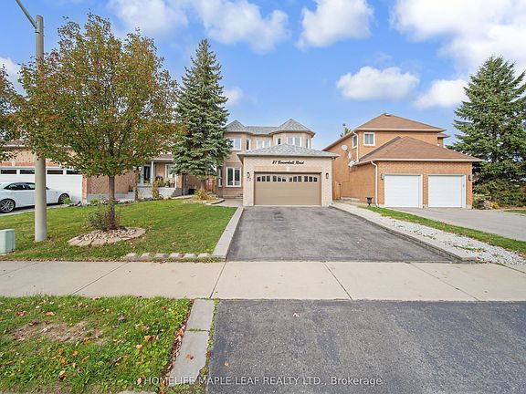 2nd image of 27 Beaverhall Rd