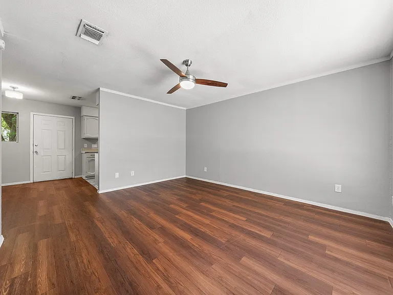 2311 Peppertree Ct — Photo 3