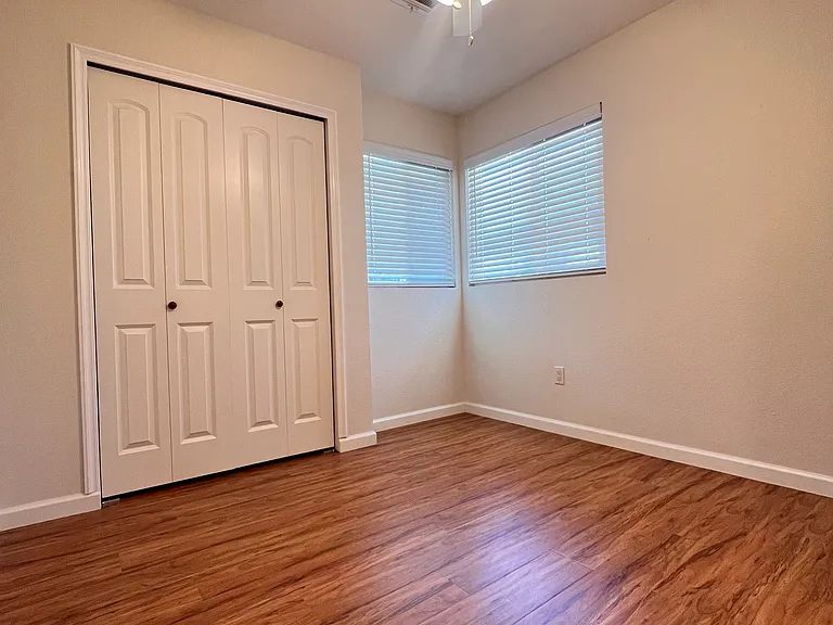 3293 Oak Knoll Dr — Photo 9