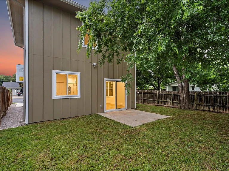 5702 Palo Blanco Ln #B — Photo 25