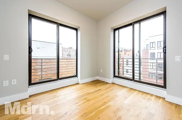 Rented by Mdrn Residential | media 36