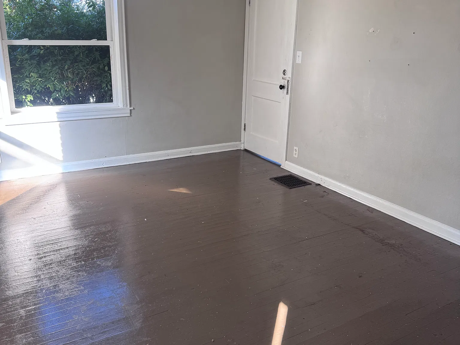 482 Oak — Photo 3