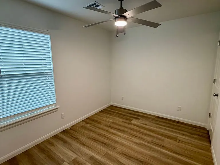 103 N Atlanta St — Photo 17
