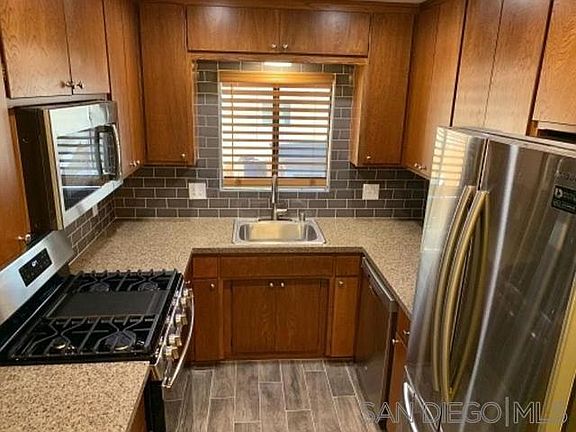 5th image of 4227 Cleveland Ave APT B