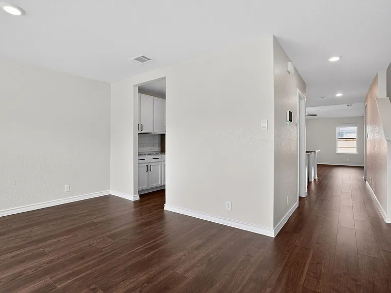 611 Overlook Rdg — Photo 4
