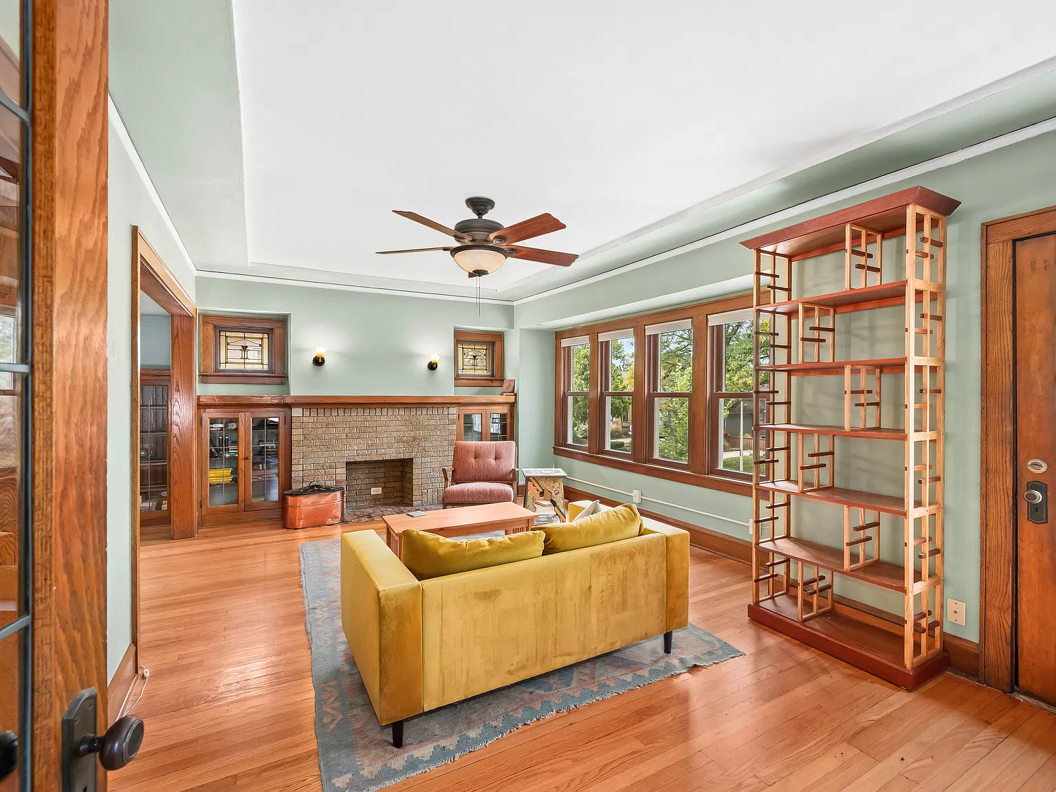 2 bed, 1100 sqft, $1,575 — Photo 3