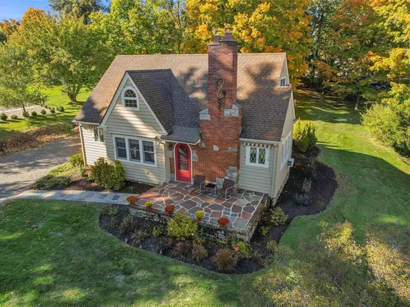 6 East Drive, Carmel, NY 10512