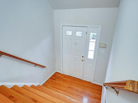 2nd image of 6912 Kerrywood Cir