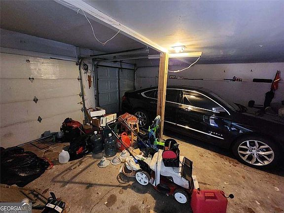 5th image of 258 Kenilworth Cir