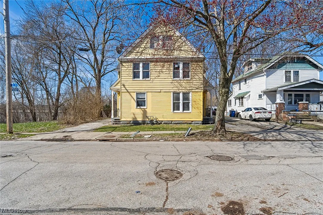 3888 W 23rd St photo 1