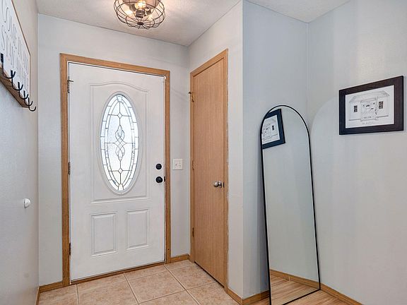 5th image of 400 E Magnolia Court