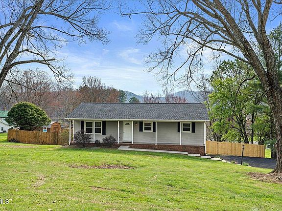 4th image of 316 Winding Rd