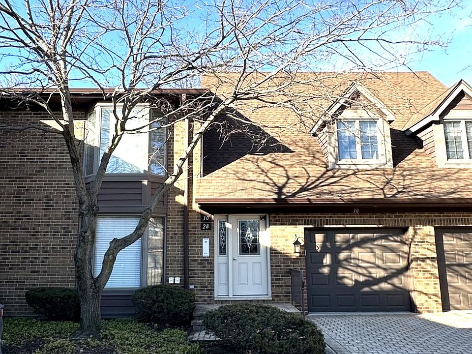 1st image of 28 Queens Ct #28