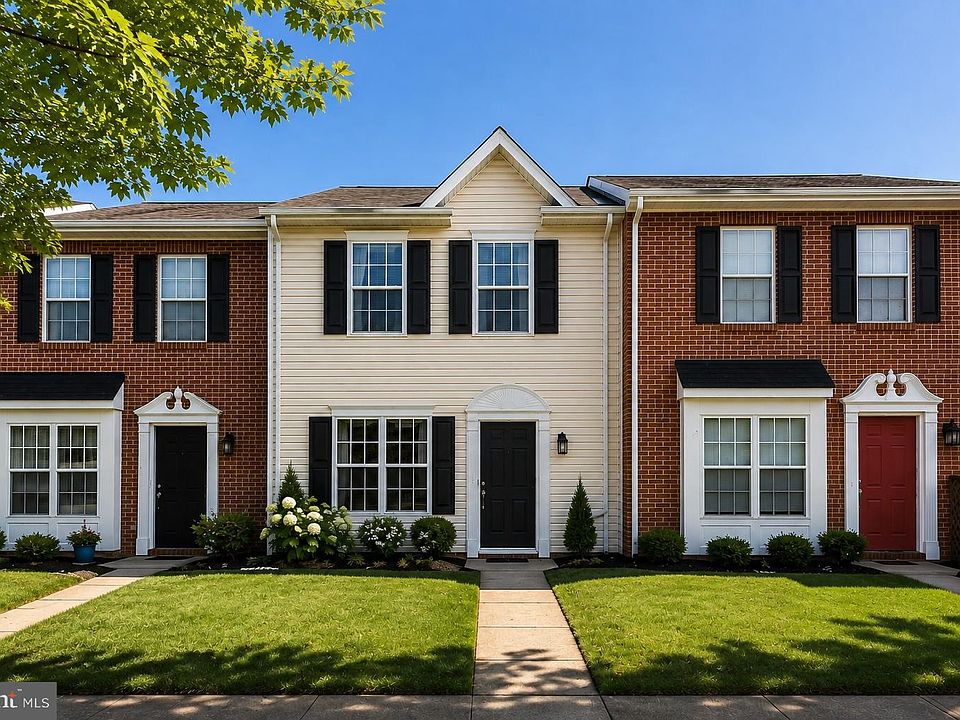 1st image of 10505 Boxmeer Ct