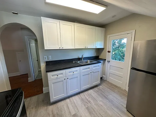 2 bed, $1,395 — Photo 2