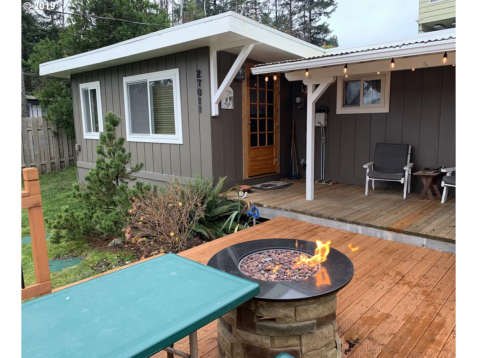 27011 Park Ave photo 1