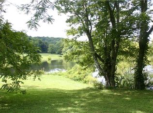 346 Clyde Gleaves Rd, Wartrace, TN 37183