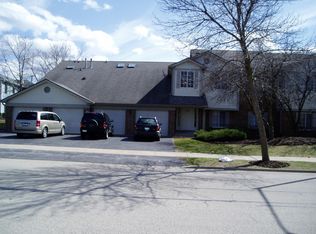 2425 Pioneer Rd, Evanston, IL 60201