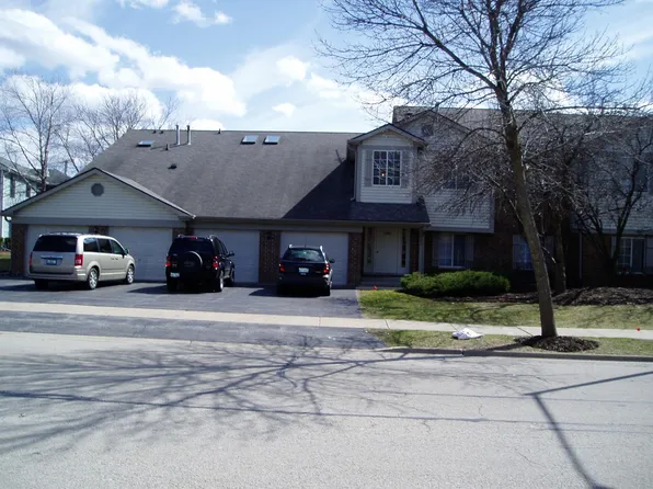 2425 Pioneer Rd, Evanston, IL 60201