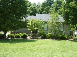 211 Rivermeade Dr, Archdale, NC 27263