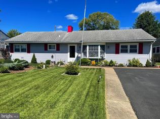 817 Chesterton Rd, Fairless Hills, PA 19030