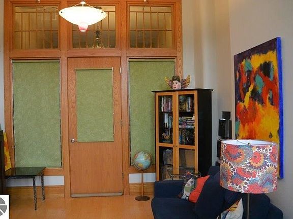 5th image of 800 Cottageview Dr Suite 209