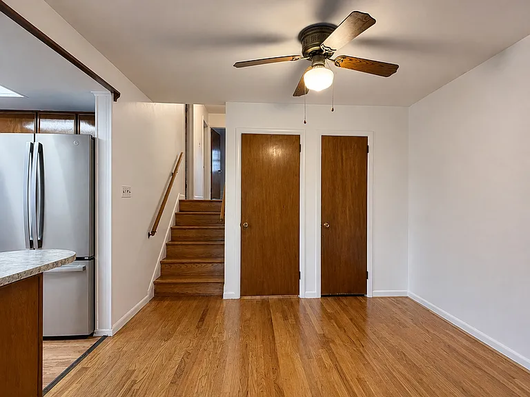 527 W Marion St — Photo 8