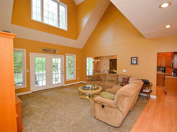 5th image of 437 Limerick Dr