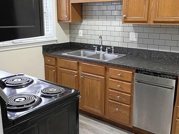 4th image of 1177 Castlevale Dr APT 1
