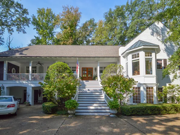 21 Shadowlawn Cv, West Point, MS 39773