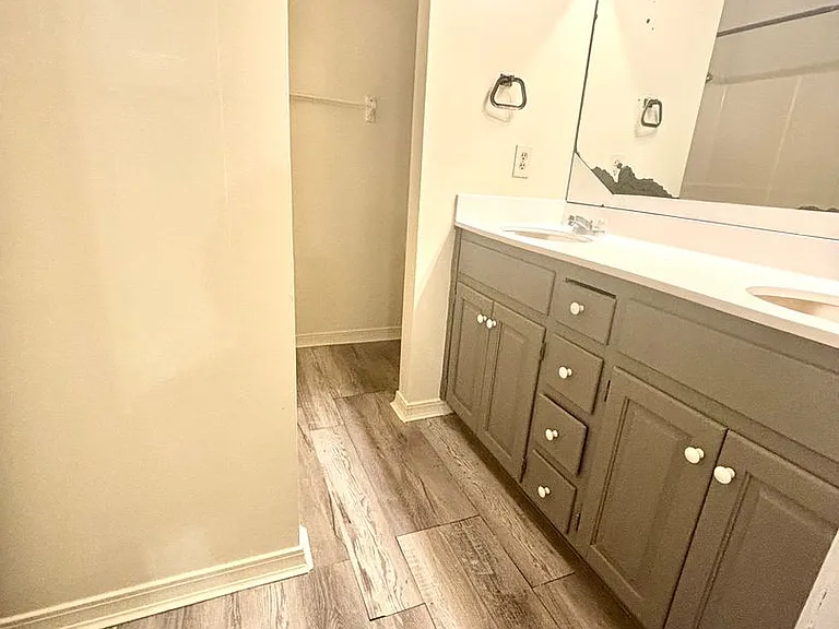 8219 Bayou Fountain Ave — Photo 8