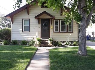 711 Pacquette Ave, Sioux City, IA 51109