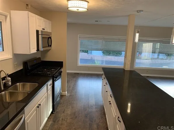 245 W Bobier Dr Space 99, Vista, CA 92083