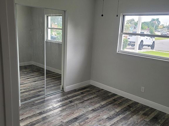 4th image of 130 Melbourne Ave