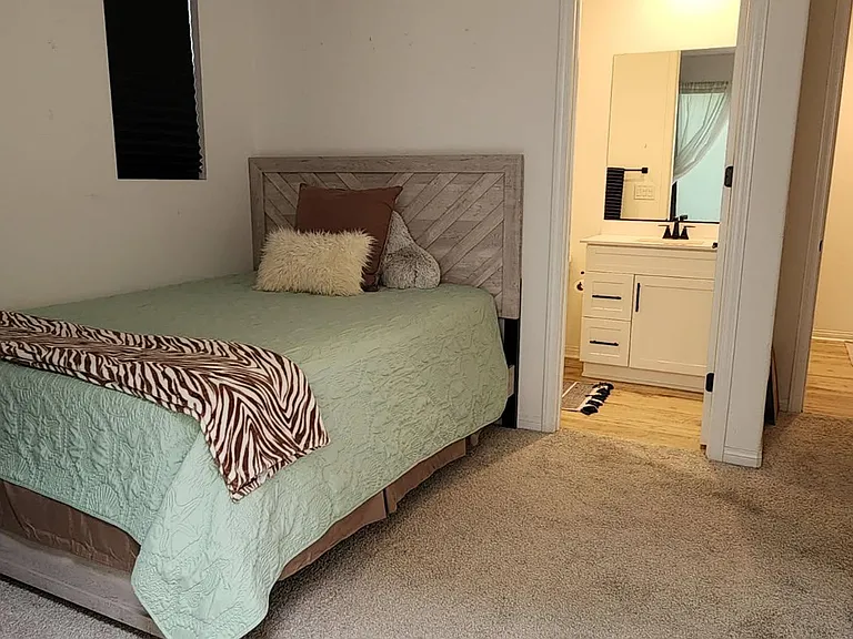 7508 Botany St — Photo 11