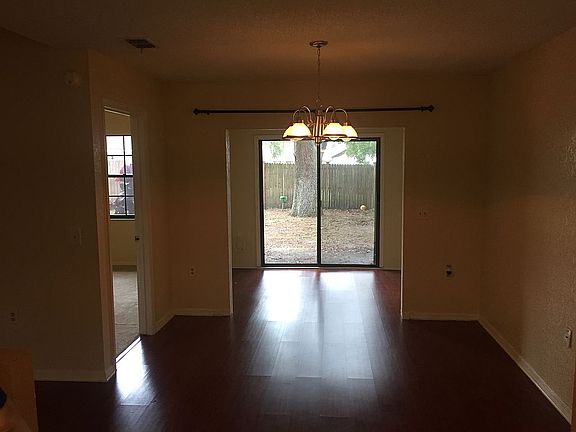 4th image of 715 Highland Gardens Ln