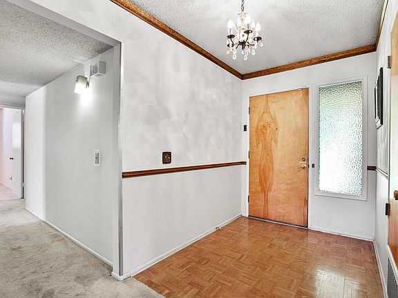 5th image of 44862 Harlas Ave