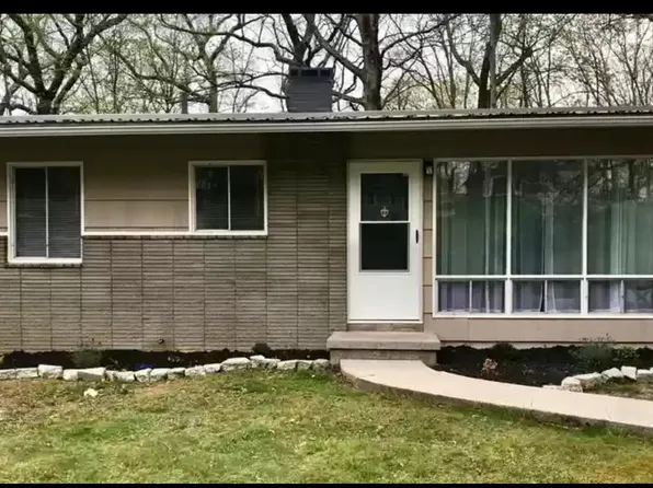 1891 Cherrywood Ln, Bluefield, WV 24701