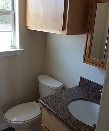 5th image of 511 S Ann St
